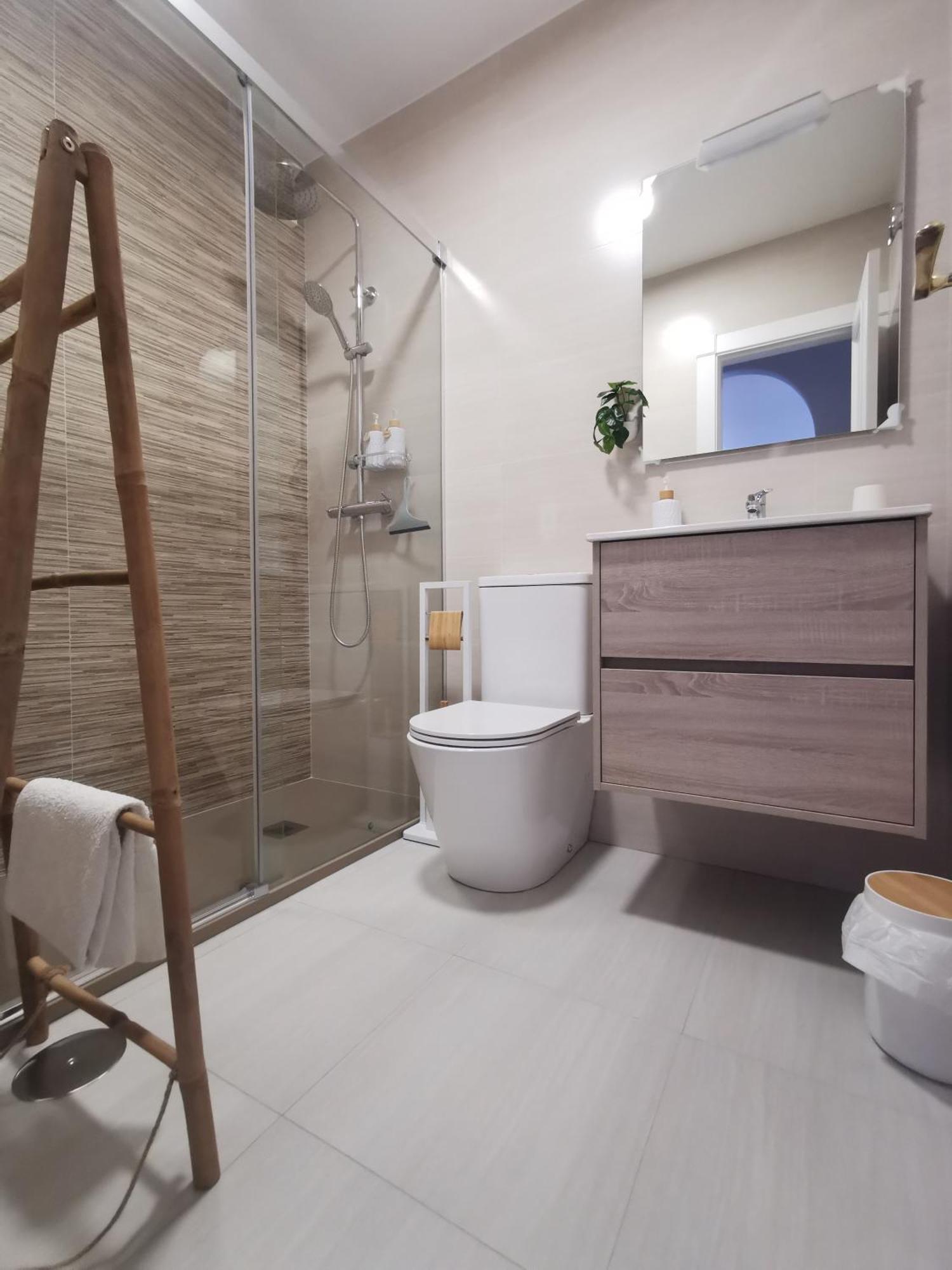 פריחיליאנה Apartamento Maria Platero Centrico Y Con Las Mejores Vistas Del Casco Antiguo La Montana Y El Mar Mediterraneo מראה חיצוני תמונה