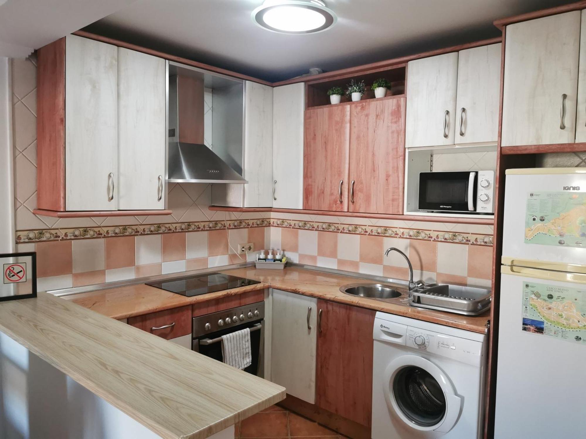 פריחיליאנה Apartamento Maria Platero Centrico Y Con Las Mejores Vistas Del Casco Antiguo La Montana Y El Mar Mediterraneo מראה חיצוני תמונה